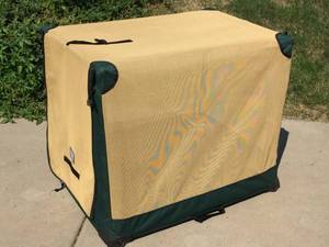 lot 73 image: Folding  Nylon Dog Kennel