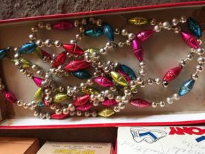 lot 92 image: Large Lot Of Awesome Vintage Christmas bulbs,
