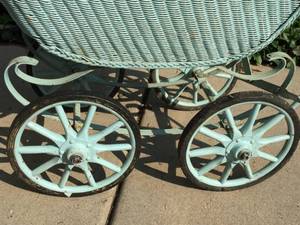 lot 93 image: Vintage Stroller