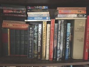 lot 106 image: Huge Vintage Book Lot