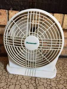 lot 113 image: Duracraft Two Speed Table Fan