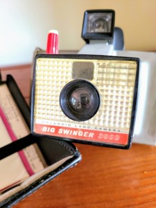 lot 12 image: Vintage Cameras