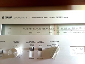 lot 10 image: Yamaha Natural Sound Stereo Tuner CT-810