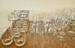 lot 16 image: Large Lot of BarGlassware