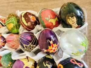 lot 41 image: Lovely Ukrainian Pysanky Easter Eggs and More