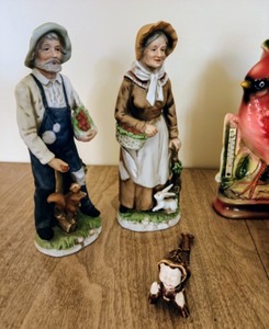 lot 44 image: Lot of Vintage Ceramic Figurines