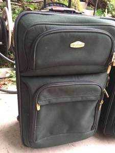 lot 119 image: Ricardo Three Piece Luggage Set