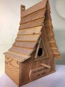 lot 136 image: Handmade Birdhouse