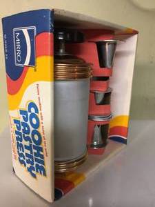 lot 145 image: Mirro Cookie Pastry Press
