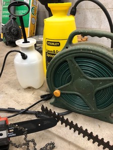 lot 51 image: Various Yard Items