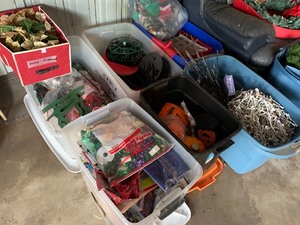 lot 111 image: Christmas Galore