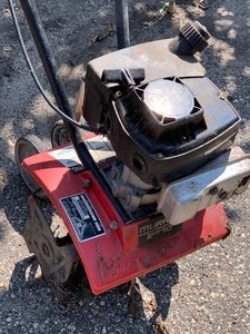 lot 8 image: Murray 2HP 10 Tiller
