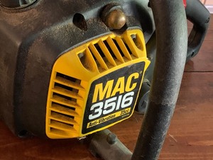 lot 17 image: MAC Chainsaw