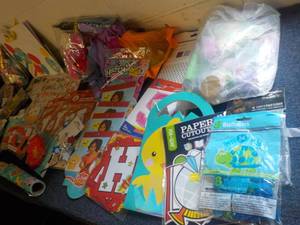 lot 10 image: Party Lot...