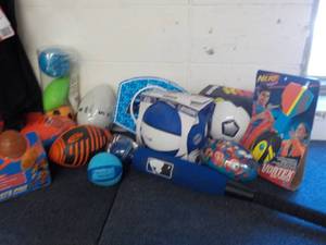 lot 64 image: Sports Lot...