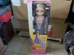 lot 69 image: Disney Princess Rapunzel Doll 38 t...