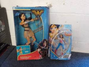 lot 84 image: Wonder Women...