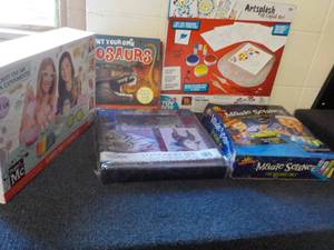 lot 102 image: Activity Kits...