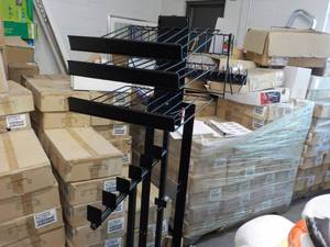 lot 135 image: CARQUEST Combo Rack...
