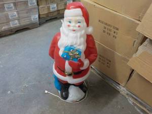 lot 139 image: Santa...