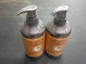 lot 201 image: 2 - 10.1 Bottles of Argan Diabella ...