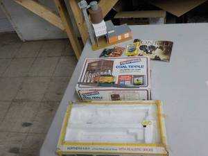 lot 207 image: Train Accessories...