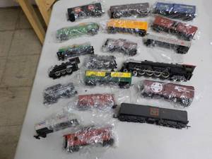 lot 208 image: Train Cars...