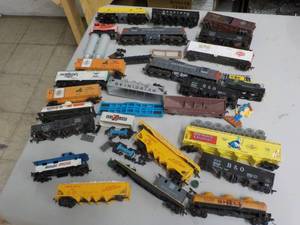 lot 210 image: Train Cars and Accessories...