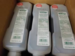 lot 220 image: 3 - 3.5 Liter Jugs Citrus World Con...