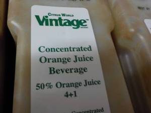 lot 226 image: 3 - 3.5 Liter Jugs Citrus World Vin...