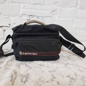 lot 46 image: Canon EOS 20D with Tamron 28-200mm Lens Collection