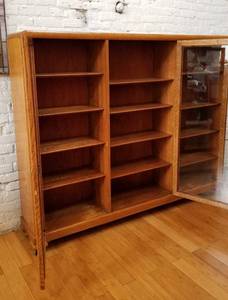 lot 3 image: Antique Tiger Oak Glass Front Bookcase