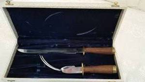 lot 22 image: Modern Exotic Wood Carving Set
