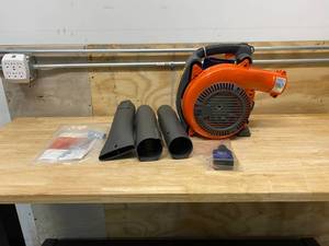 lot 2 image: HUSQVARNA 525BX 25-cc 2-Cycle 192-MPH 493-CFM Handheld Gas Leaf Blower