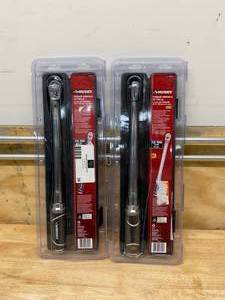 lot 26 image: HUSKY Lot of Two- 20 ft.lbs. to 100 ft.lbs. 38 in. Drive Torque Wrenchs
