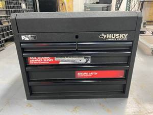 lot 79 image: HUSKY 26 in. W 5-Drawer Tool Chest in Textured Black (no key mechanism)