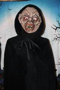 lot 18 image: Hideous Mask & Cape