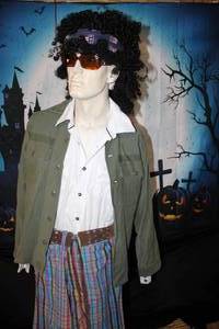 lot 41 image: Peace Out...Mens 70s Costume