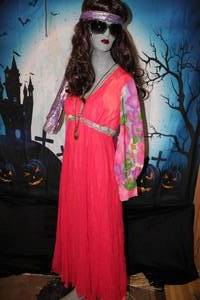 lot 42 image: The Grooviest 70s Costume