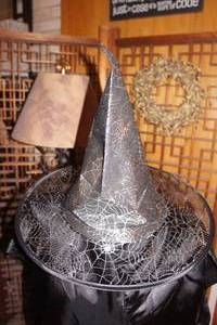 lot 86 image: Simplistic Serious Chic Witch