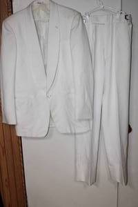 lot 98 image: White Miami Vice 2 Piece Suit