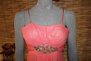 lot 19 image: Jump Apparel Melon FormalProm Dress Size 12