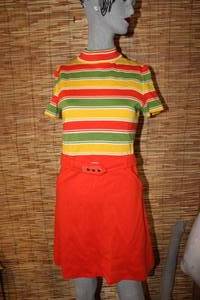 lot 48 image: Stretch Knit 70s Dress Sz. 8