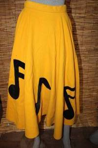 lot 59 image: Poodle Skirt Without The Poodle