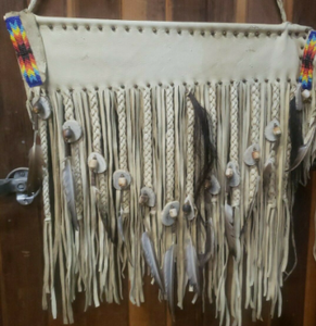 lot 7 image: Native American Handmade Buck Skin Flat Fringed Quiver wBeads, Feathers, Fur