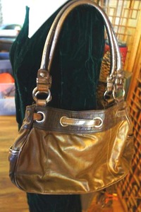 lot 212 image: Kathy Van Zeeland Copper and Brown Purse