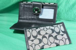 lot 102 image: Coach Wallet with Checkbook Cover