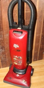 lot 62 image: Dirt Devil Jaguar Featherlite Upright Vacuum Cleaner