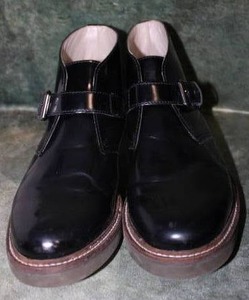 lot 150 image: Clarks Mens Patent Leather Buckle Boots Sz. 11