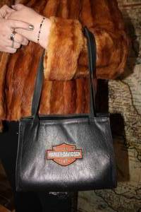 lot 124 image: Black Leather Harley Davidson Purse